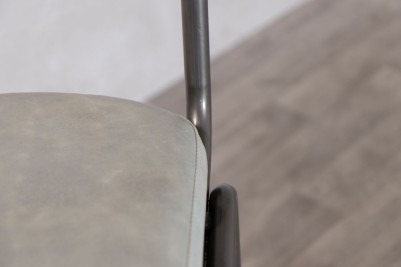 shoreditch-stool-concrete-seat